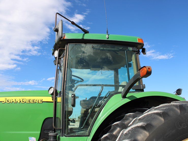 john-deere-8320-image-23