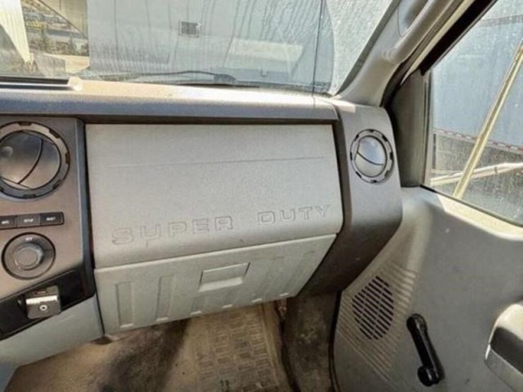 2013-ford-f750-xl-image-84