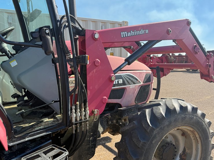 mahindra-8560-image-26