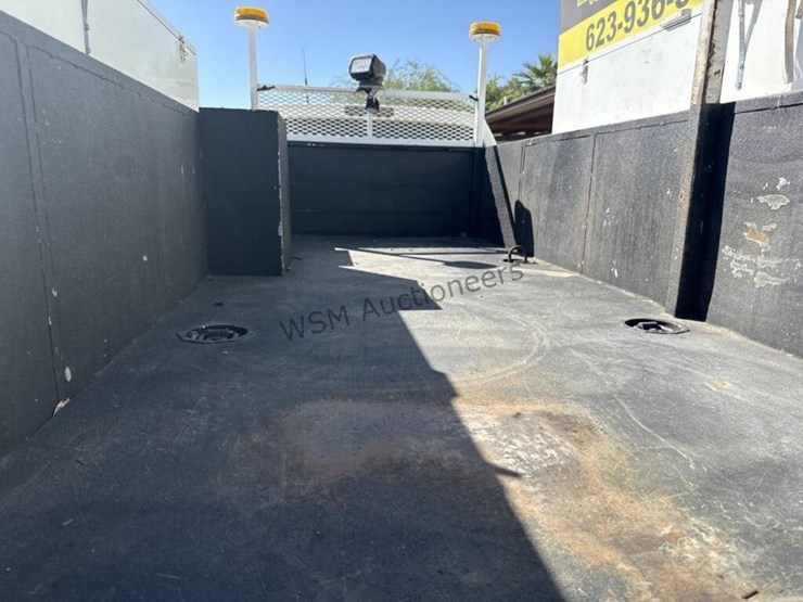 2016-ford-f550-image-10