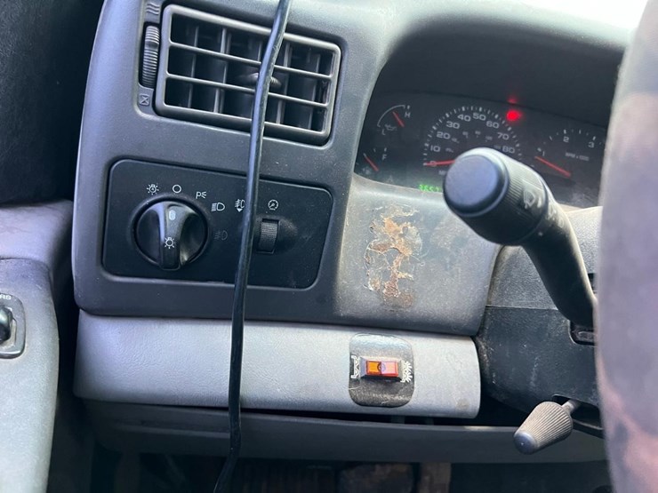 2002-ford-f250-image-27