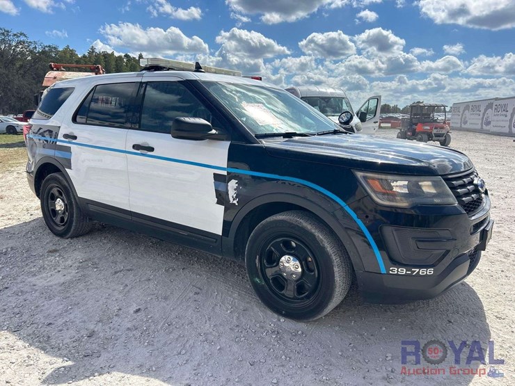 2017-ford-explorer-image-2