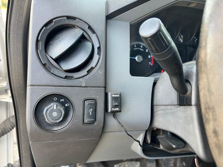 2015-ford-f350-image-30