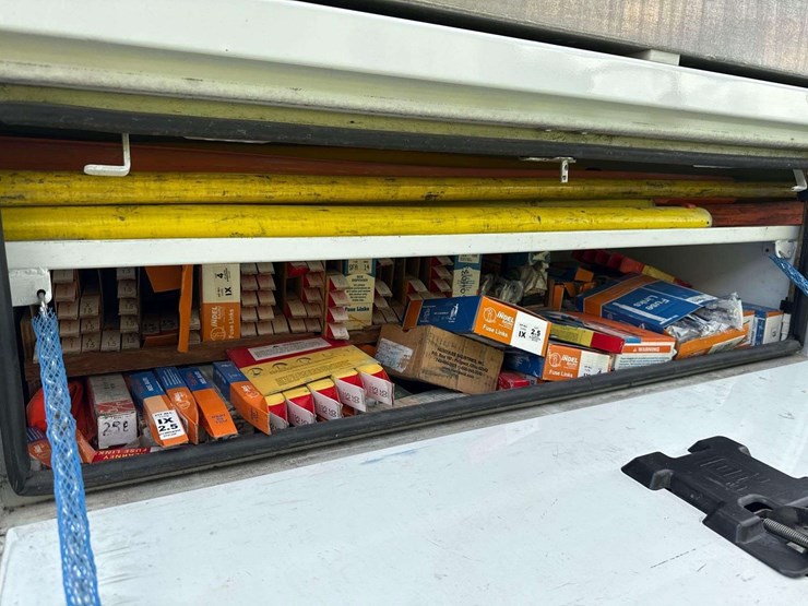 2016-ford-f550-image-27