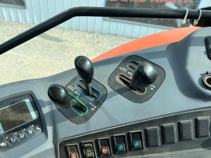 2016-kubota-m135gx-image-31