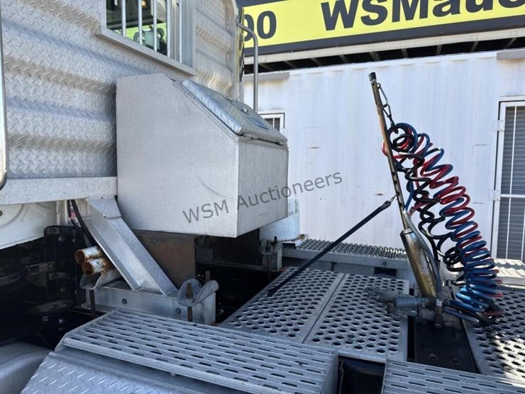 2013-western-star-4900-image-32