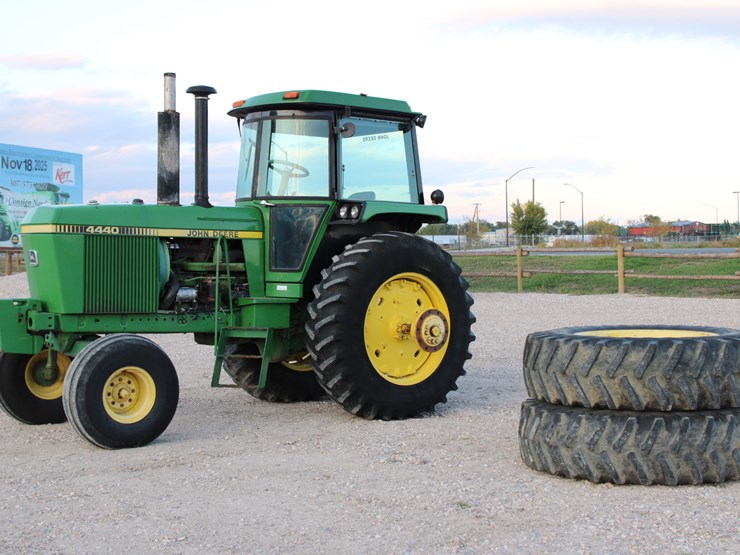 john-deere-4440-image-69