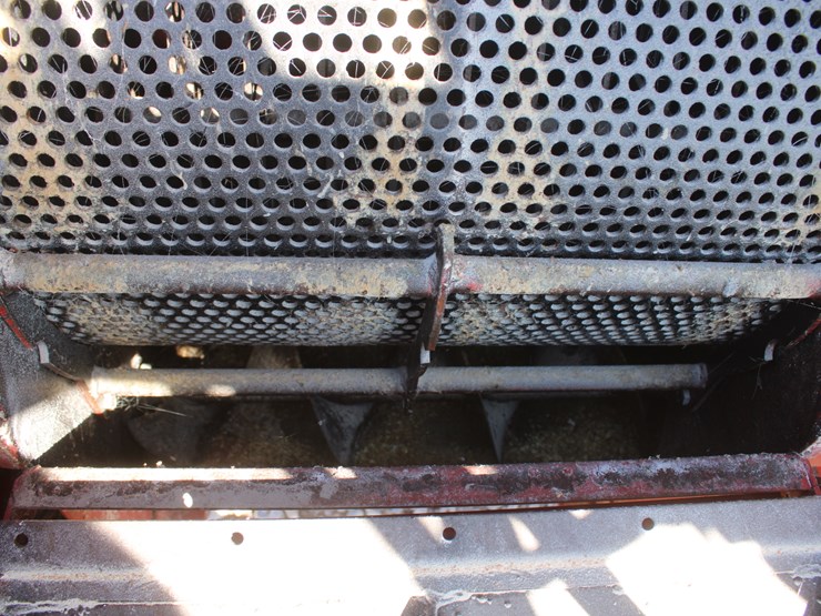 international-1250-image-7