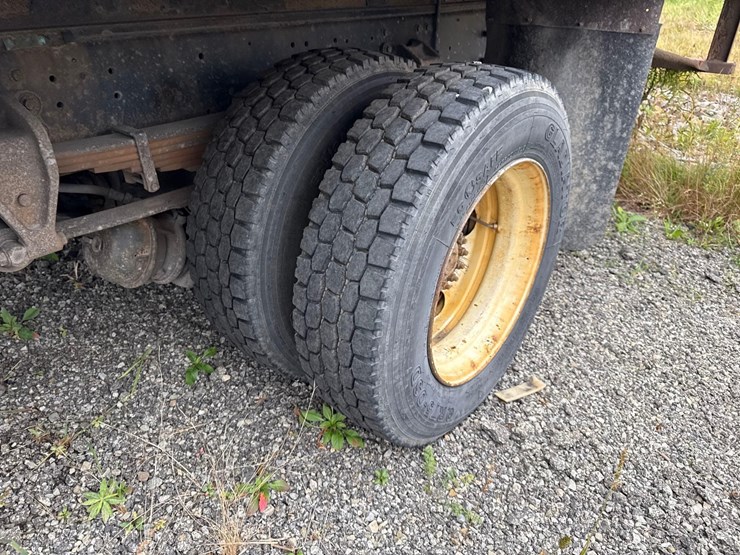 2016-hino-258-image-13