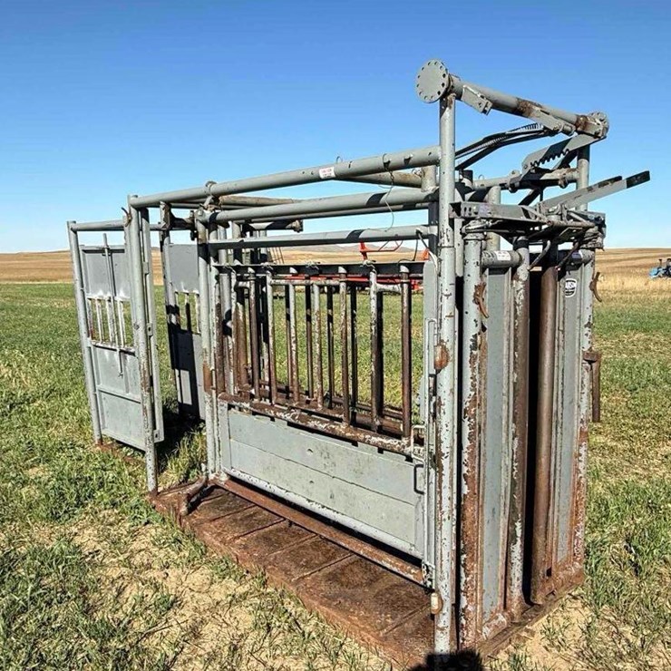 Pearson Livestock Chute