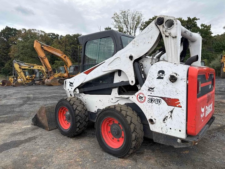 2021-bobcat-s740-image-8