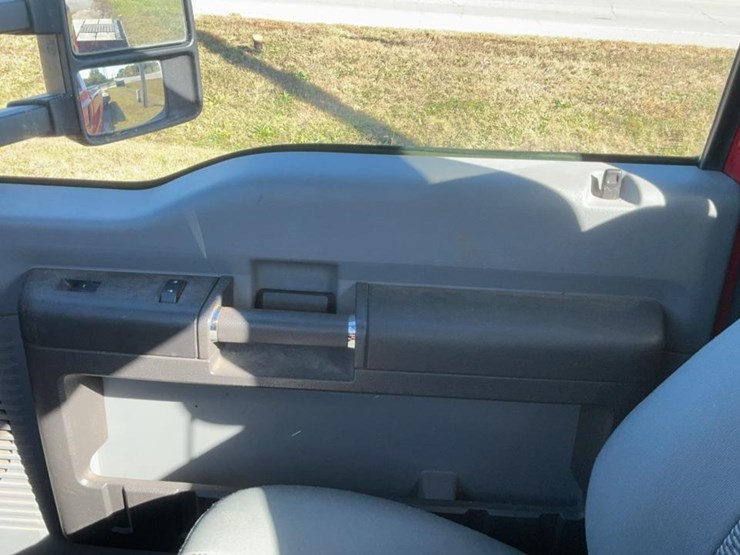 2012-ford-f250-image-30