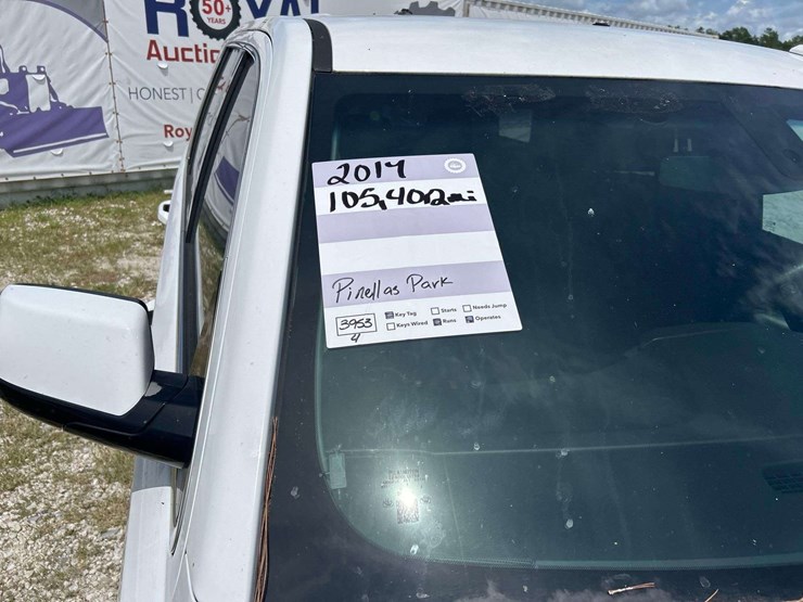 2017-chevrolet-tahoe-image-23