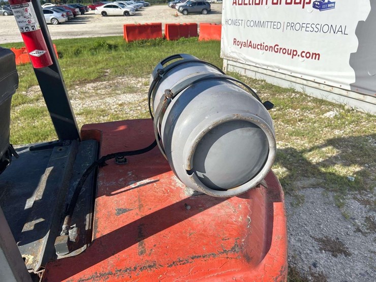 nissan-cf60-6,000lb-lp-forklift-image-15