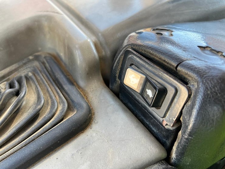 caterpillar-d5n-lgp-image-36