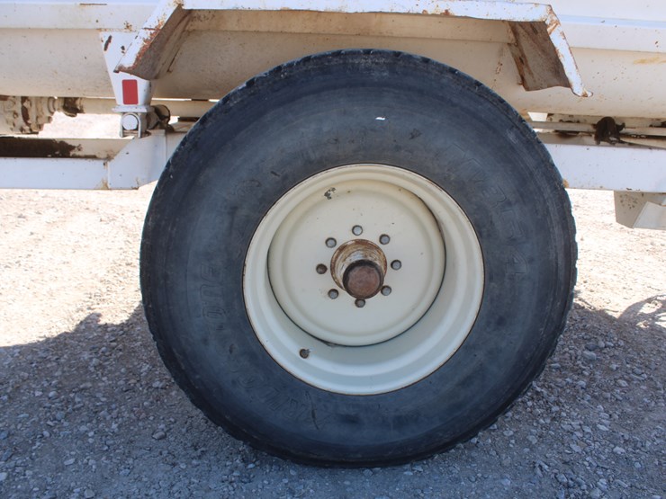 #2044-•-#2044---harsh-303h-feed-mixer-wagon-image-21