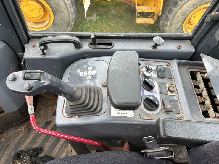 komatsu-wa250-image-15