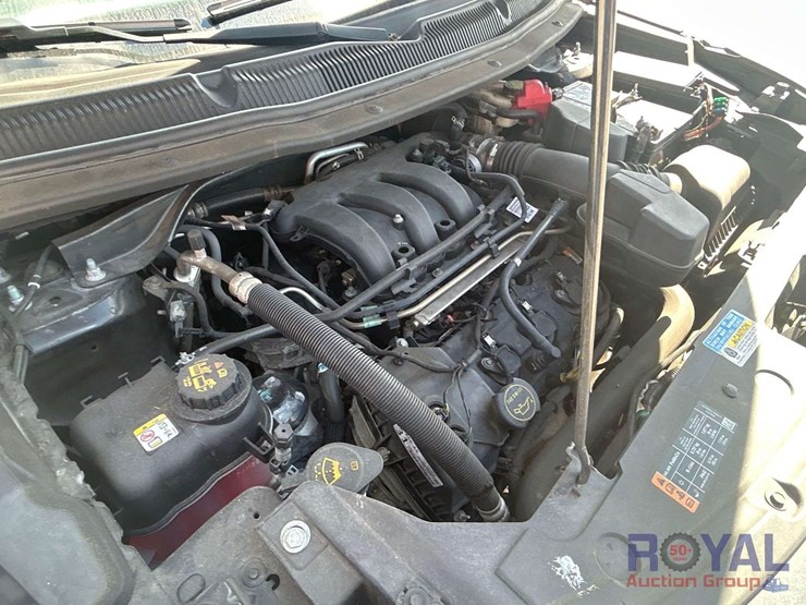 2017-ford-explorer-image-8