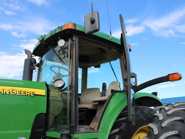 john-deere-8320-image-68