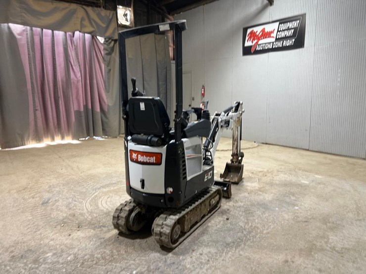 2022-bobcat-e10-image-5