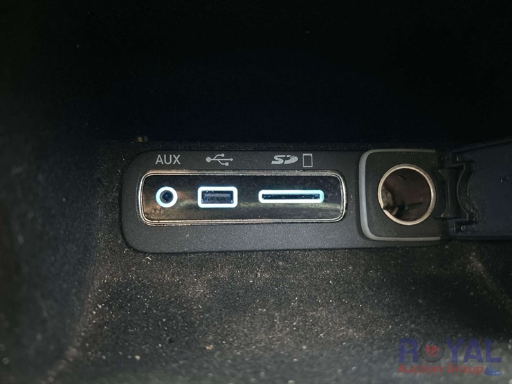 2016-jeep-grand-cherokee-image-21