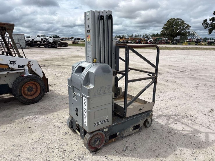 2016-jlg-20mvl-19ft-aerial-platform-lift-image-3