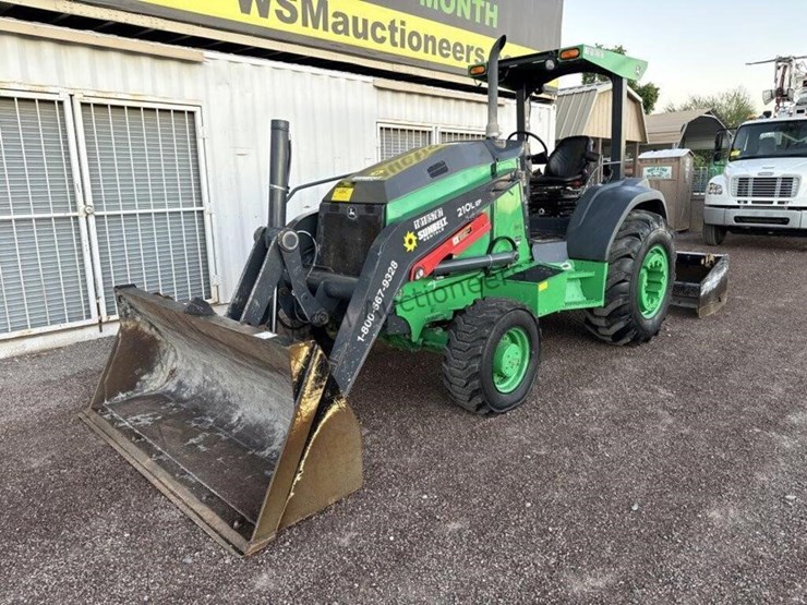 deere-210l-image-2