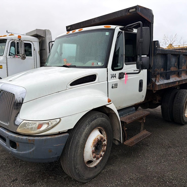 INTERNATIONAL DURASTAR 4300