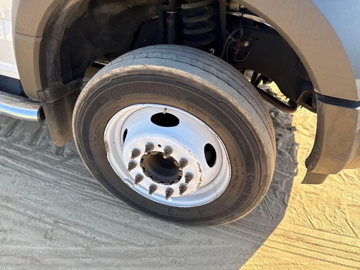 2017-ford-f450-xl-image-11