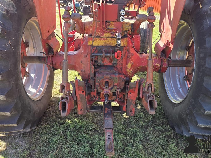 1966-international-806-image-9