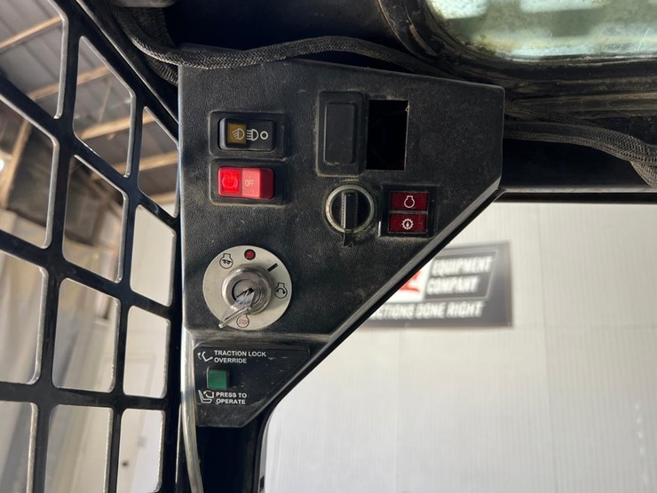 2016-bobcat-s70-image-20