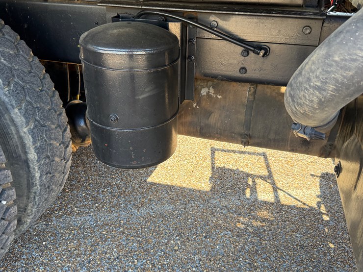 1992-international-4000-image-20