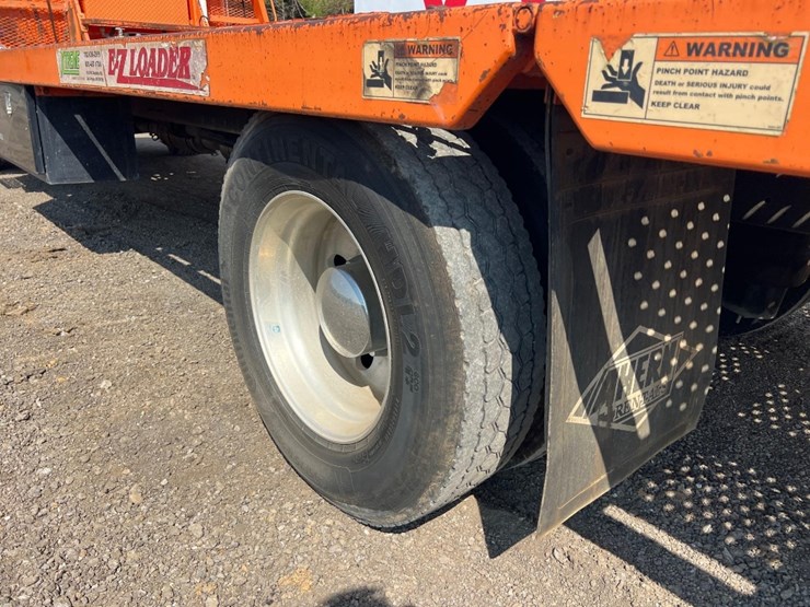 2016-peterbilt-pb337-flatbed-truck-image-21