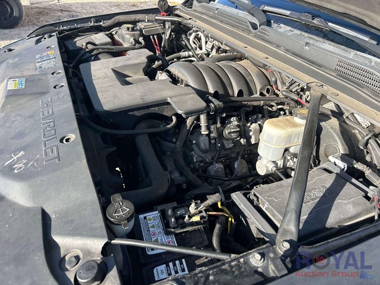 2015-cheverolet-tahoe-suv-image-8