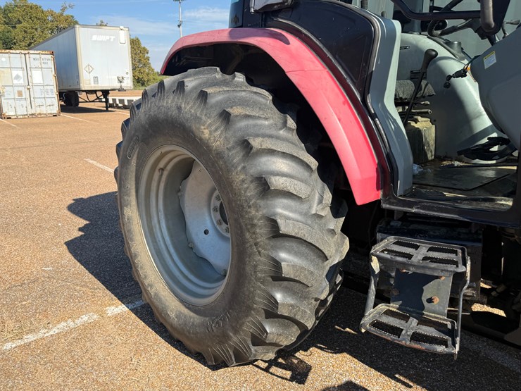 mahindra-8560-image-22