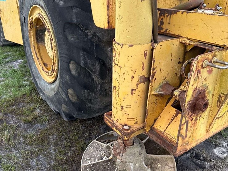 grove-4x4-rough-terrain-hydraulic-crane-image-14