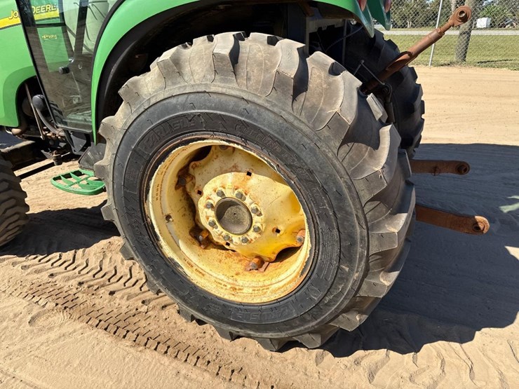 john-deere-4320-image-9