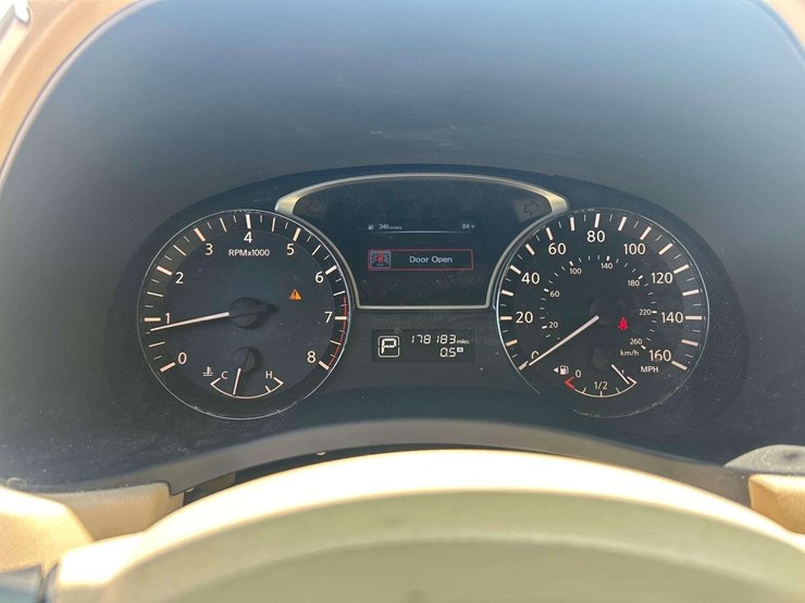 2014-nissan-pathfinder-image-17