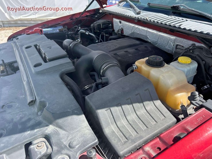 2016-ford-expedition-xlt-image-8