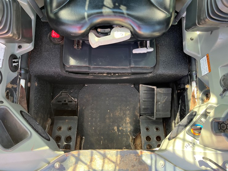 2015-bobcat-t870-image-14