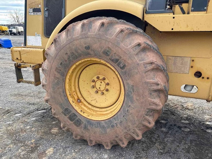 2001-caterpillar-cp-563d-image-10