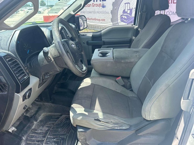 2017-ford-f150-image-12