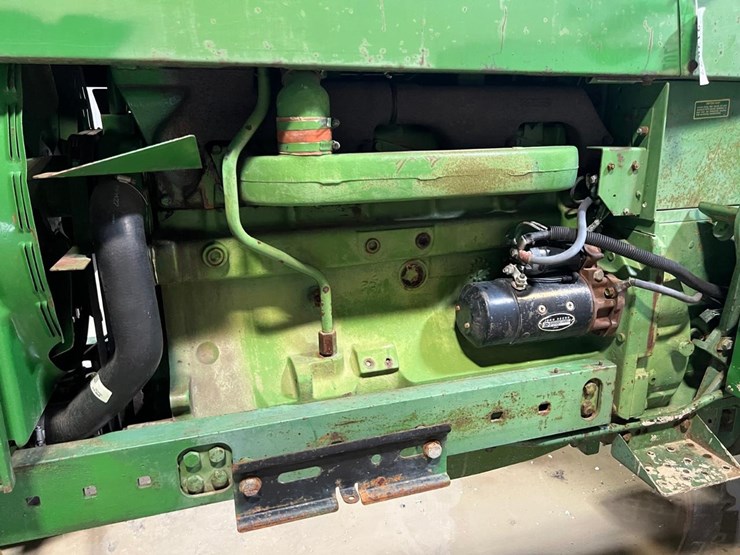 john-deere-4320-image-11