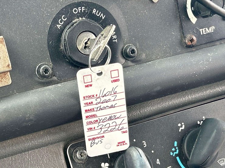 2007-freightliner-b2-image-26