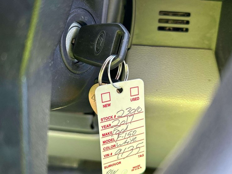 2017-ford-f150-image-25