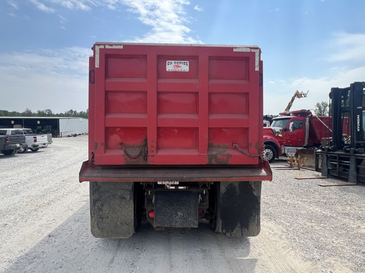 2022-kenworth-w990-image-4