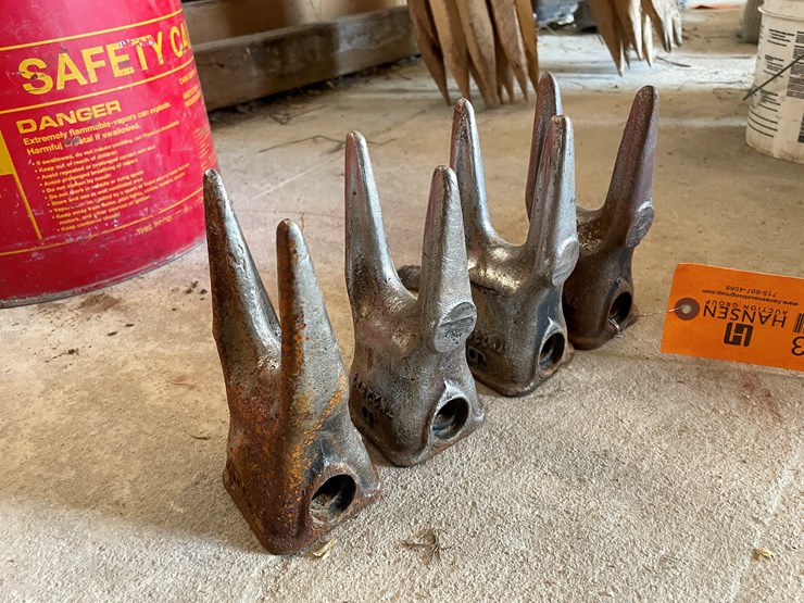 #1073-•-(4)-excavator-frost-teeth-image-1