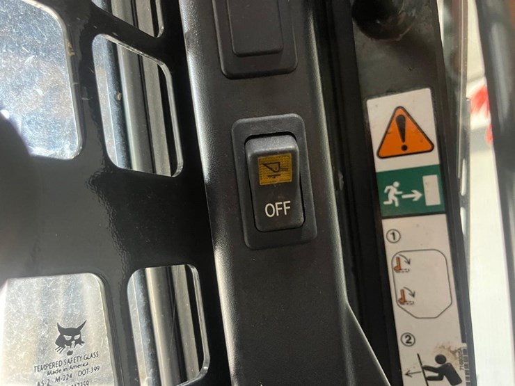 2023-bobcat-s650-image-22