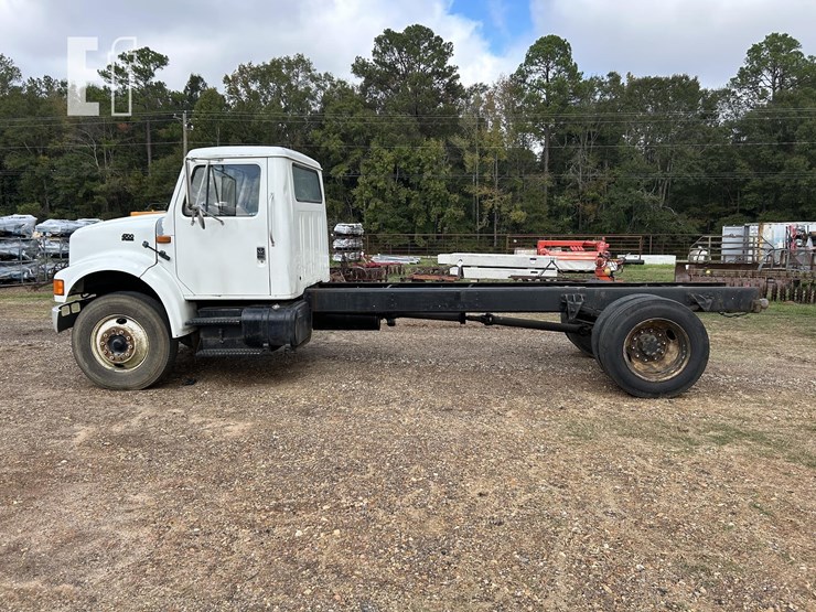 1995-international-4700-image-11