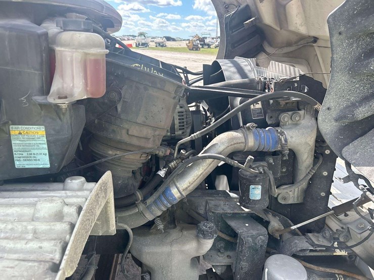 2016-freightliner-m2-106-altec-am50-50ft-bucket-truck-image-9